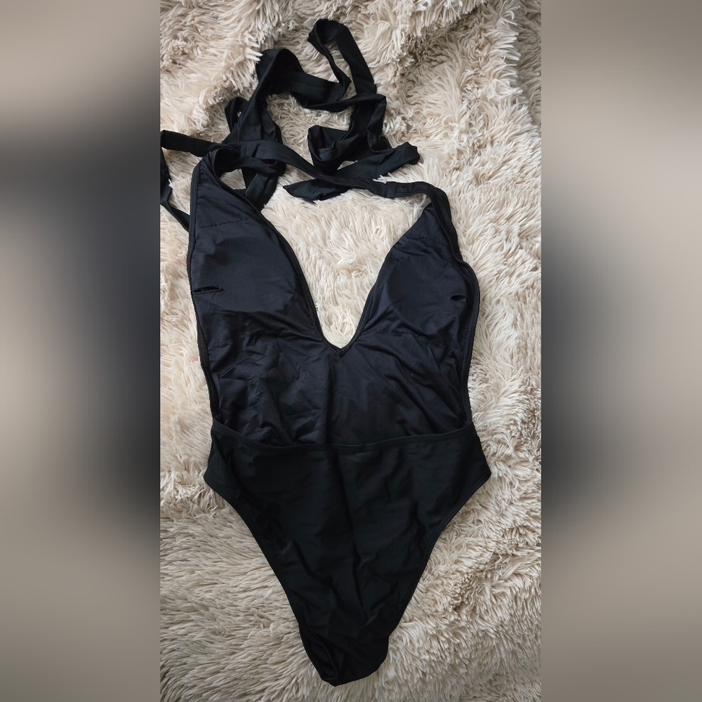 Lilosy Sexy Tie Criss Cross Plunge One Piece #1068 NWOT - Picture 3 of 11